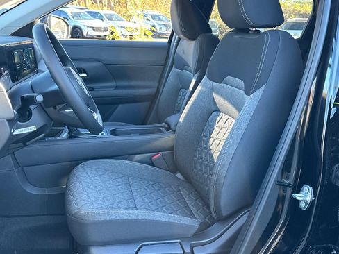 New 2026 Nissan Kicks SV w/ SV Premium Package AWD/4WD image 6