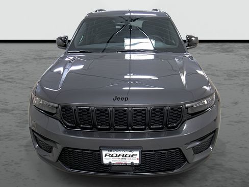 New 2025 Jeep Grand Cherokee 4WD image 6