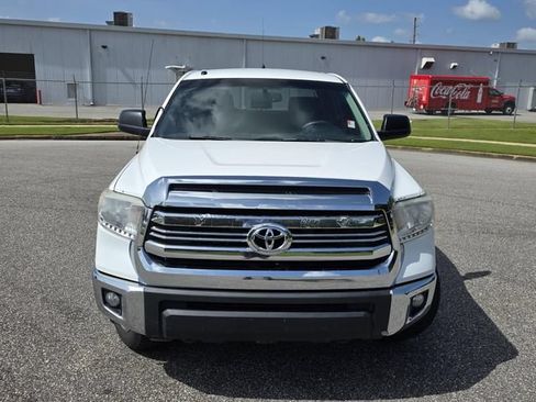 Used 2016 Toyota Tundra SR5 w/ SR5 Upgrade Package AWD/4WD image 2