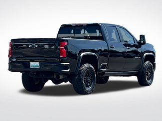 Used 2025 Chevrolet Silverado 2500 ZR2 w/ Technology Package AWD/4WD video 3
