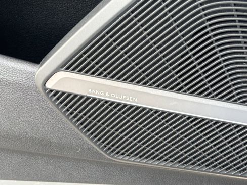 Used 2019 Audi SQ5 Prestige w/ Prestige Package image 27