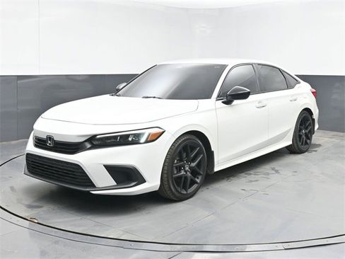 Used 2023 Honda Civic Sport image 5