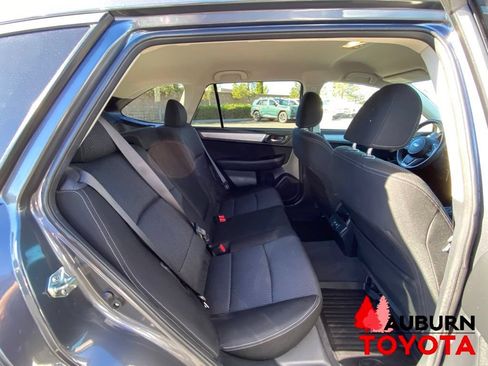 Used 2019 Subaru Outback 2.5i Premium AWD/4WD image 18