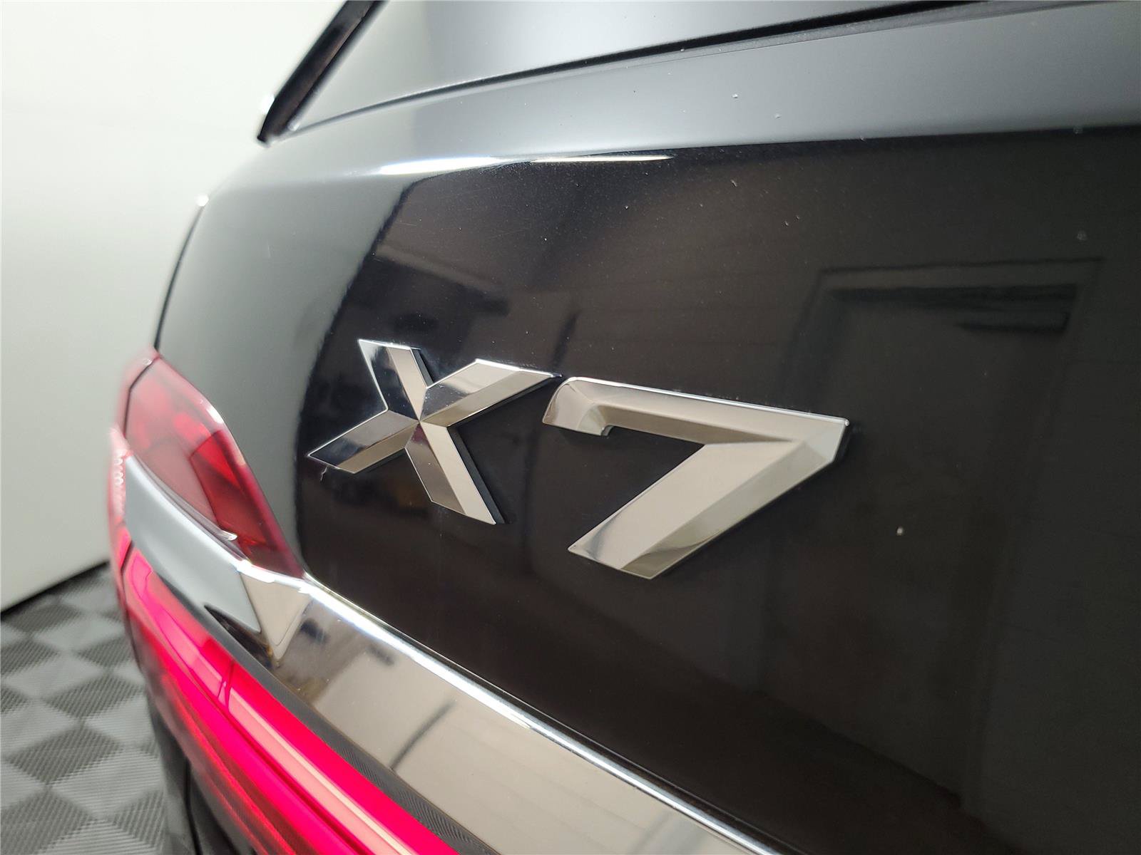 Used 2022 BMW X7 xDrive40i w/ Premium Package AWD/4WD image 9