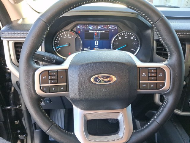 Used 2024 Ford Expedition XLT RWD image 14
