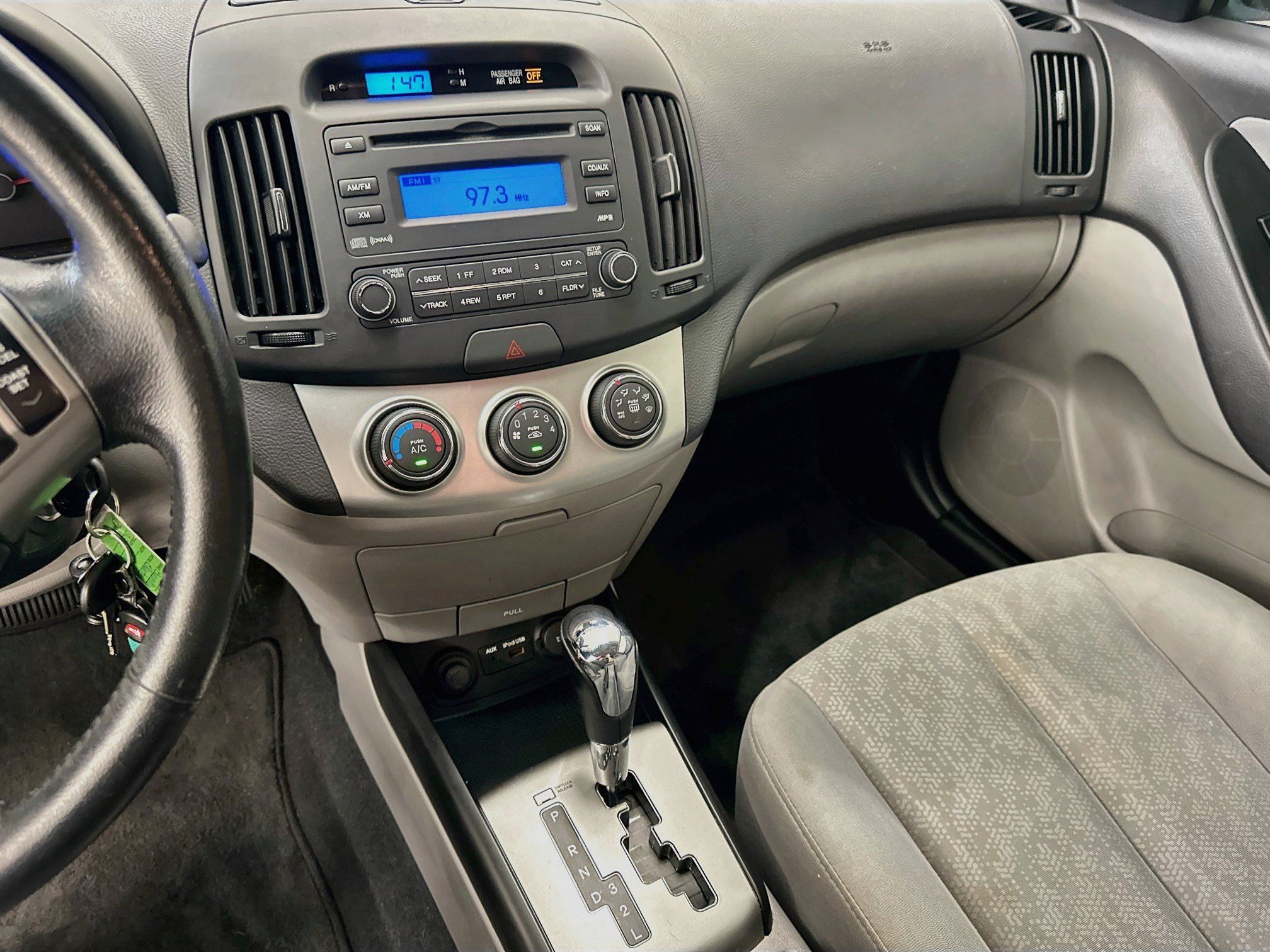 Used 2010 Hyundai Elantra SE FWD image 24