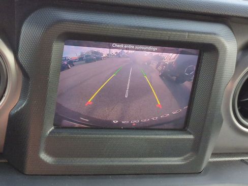 Used 2022 Jeep Wrangler Unlimited Sport image 20