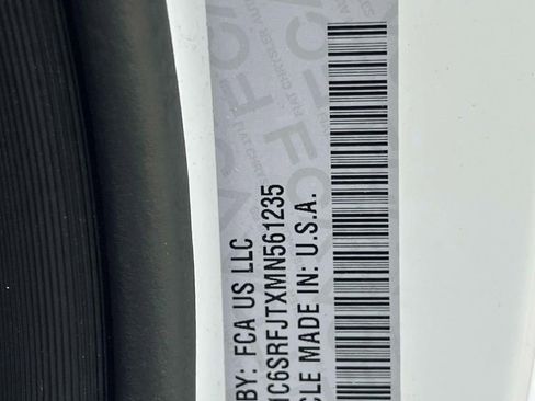 Used 2021 RAM 1500 Laramie AWD/4WD image 22