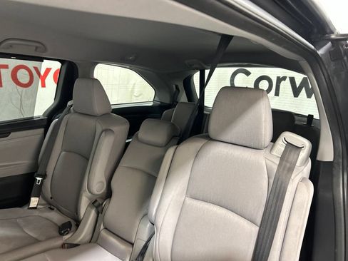 Used 2019 Honda Odyssey EX image 21