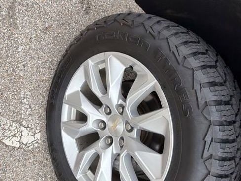 Used 2020 Chevrolet Silverado 1500 Custom w/ Custom Convenience Package image 12