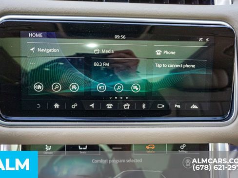 Used 2020 Land Rover Range Rover Sport SE AWD/4WD image 34