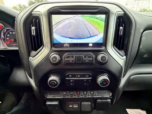 Used 2021 Chevrolet Silverado 2500 LT AWD/4WD image 22