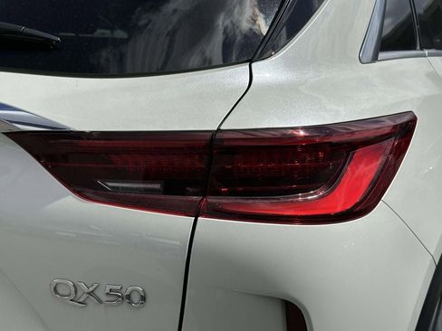 Used 2022 INFINITI QX50 Essential AWD/4WD image 10
