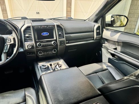 Used 2021 Ford Expedition XLT AWD/4WD image 13
