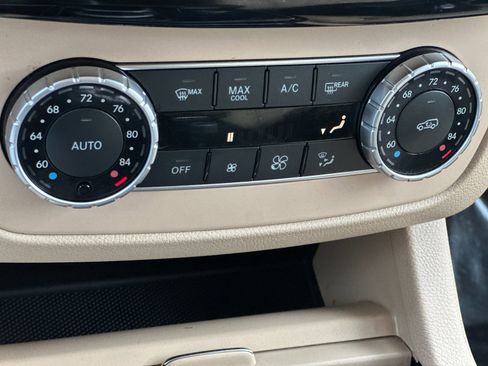 Used 2019 Mercedes-Benz GLE 400 4MATIC image 21