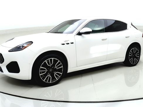 Used 2023 Maserati Grecale GT AWD/4WD image 3