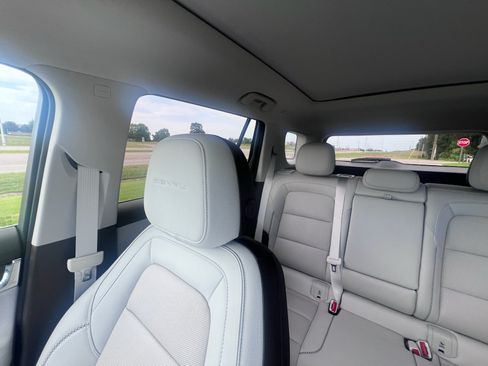 Used 2026 GMC Terrain Denali w/ LPO, Floor Liner Package AWD/4WD image 27