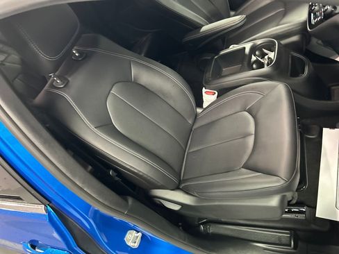 New 2026 Chrysler Pacifica Select image 24