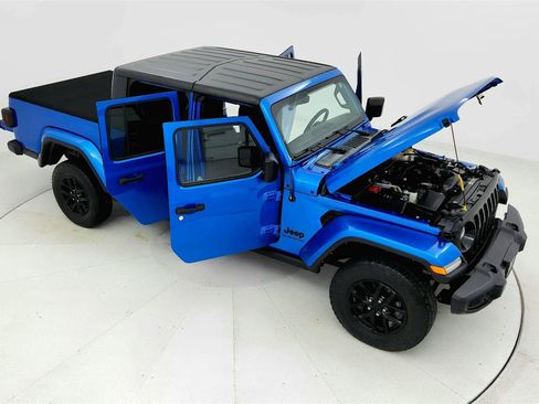 Used 2022 Jeep Gladiator Sport AWD/4WD image 24