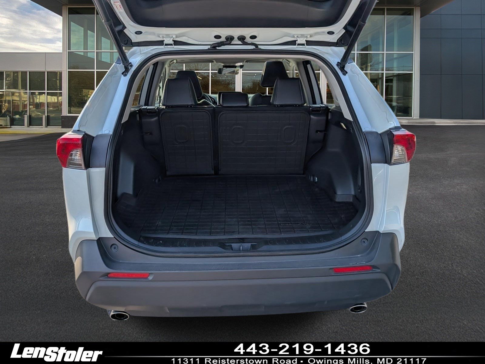 Used 2023 Toyota RAV4 XLE Premium AWD/4WD image 13