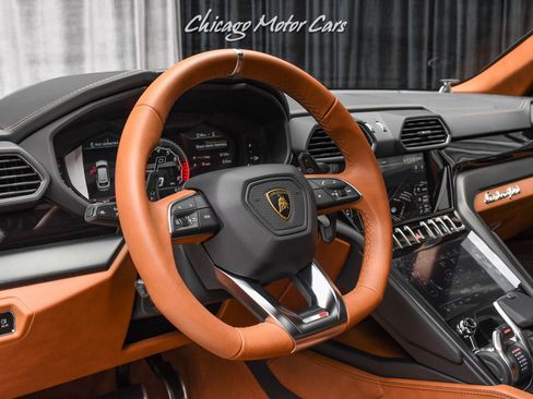 Used 2021 Lamborghini Urus AWD/4WD image 10