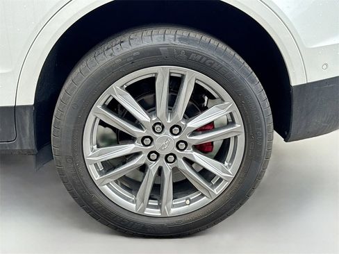 Used 2022 Cadillac XT5 Sportv w/ Technology Package image 32