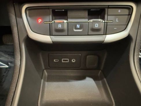 Used 2024 GMC Terrain SLE image 34