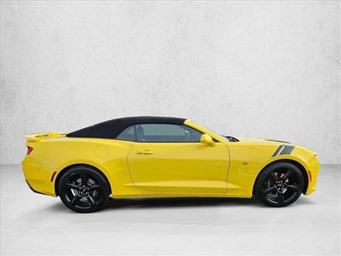 Used 2017 Chevrolet Camaro SS image 4