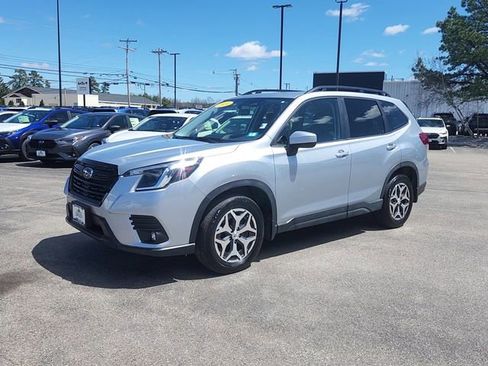 Certified 2024 Subaru Forester Premium AWD/4WD image 4