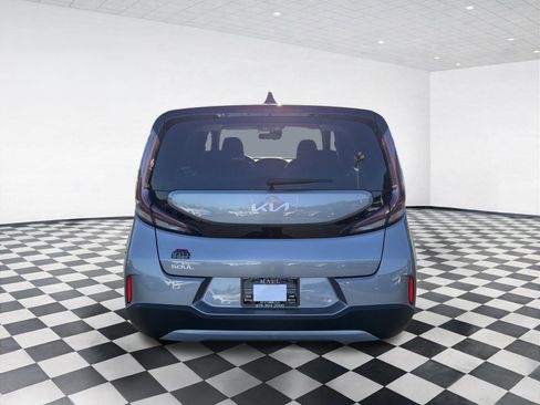 Used 2024 Kia Soul LX FWD image 5