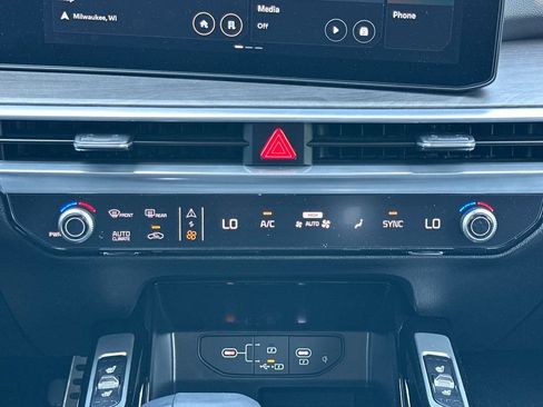 New 2026 Kia Sorento SX AWD/4WD image 24