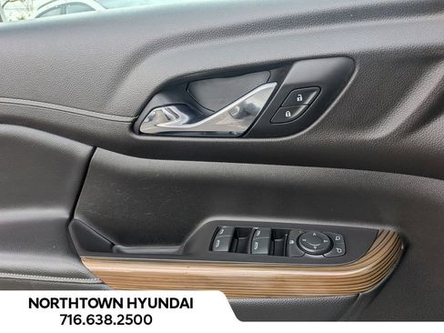 Used 2019 GMC Acadia SLE w/ LPO, Floor Liner Package AWD/4WD image 30