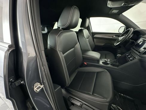 Used 2022 Volkswagen Atlas Cross Sport SE AWD/4WD image 27