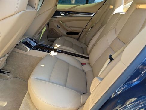 Used 2015 Porsche Panamera 4 image 26