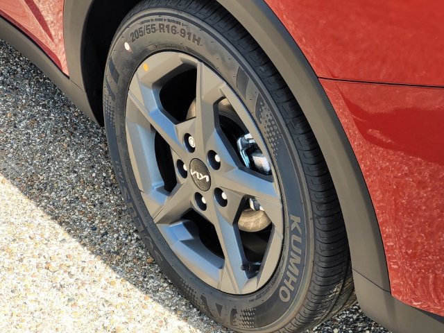 New 2026 Kia K4 FWD image 5