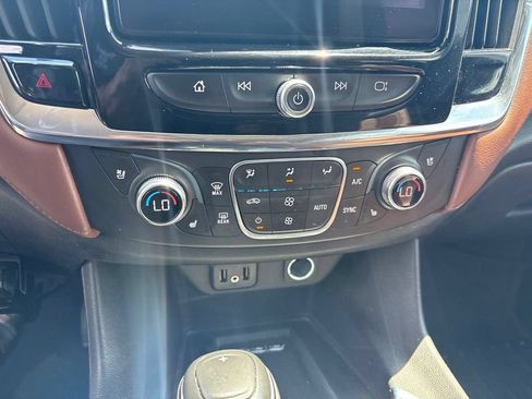 Used 2018 Chevrolet Traverse High Country AWD/4WD image 15