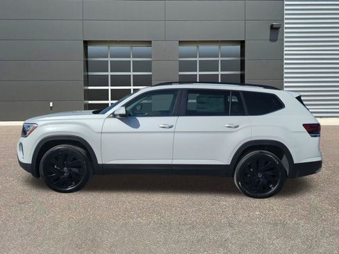 New 2026 Volkswagen Atlas SE image 4