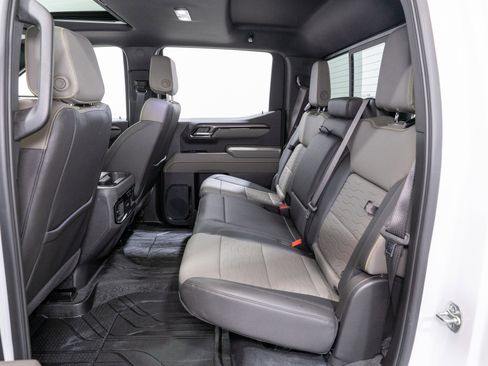 Used 2025 Chevrolet Silverado 1500 ZR2 w/ Technology Package image 36