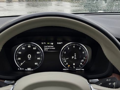 Used 2022 Volvo S60 B5 Momentum w/ Premium Package image 18