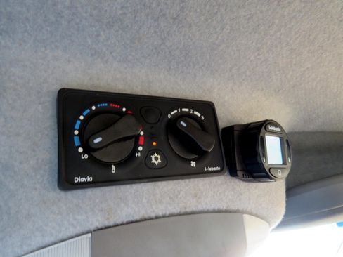 Used 2010 Freightliner Sprinter 2500 image 38