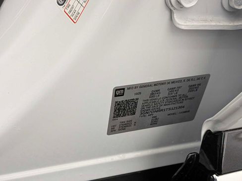 New 2026 Chevrolet Equinox EV LT image 33