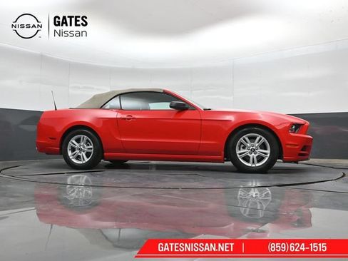 Used 2014 Ford Mustang Convertible w/ Equipment Group 102A RWD image 27
