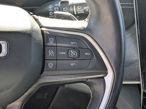Certified 2021 Jeep Grand Cherokee L Limited AWD/4WD image 16