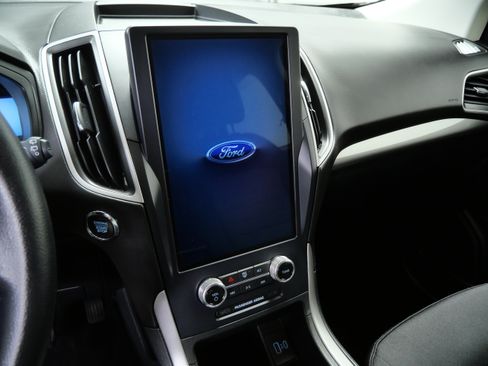 Used 2022 Ford Edge SE w/ Black Appearance Package AWD/4WD image 17