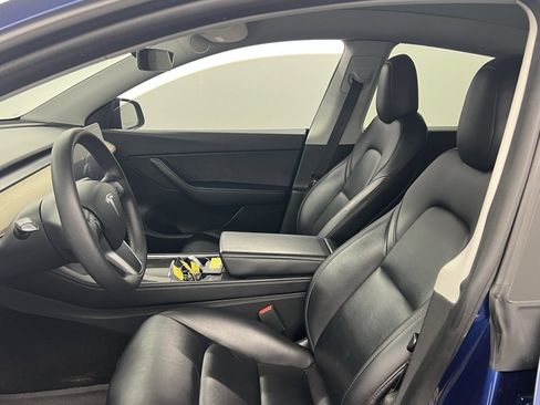 Used 2022 Tesla Model Y Performance image 9