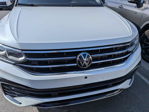 Used 2024 Volkswagen Tiguan SEL R-Line AWD/4WD image 15