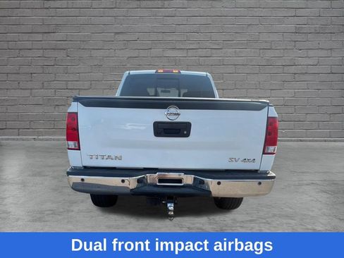 Used 2015 Nissan Titan SV w/ SV Value Truck Package AWD/4WD image 7