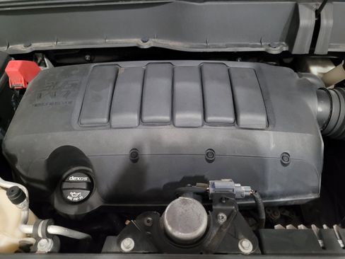 Used 2014 Chevrolet Traverse LS FWD image 30