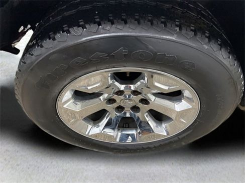 Used 2018 GMC Sierra 1500 4x4 Double Cab w/ Sierra Convenience Package image 2