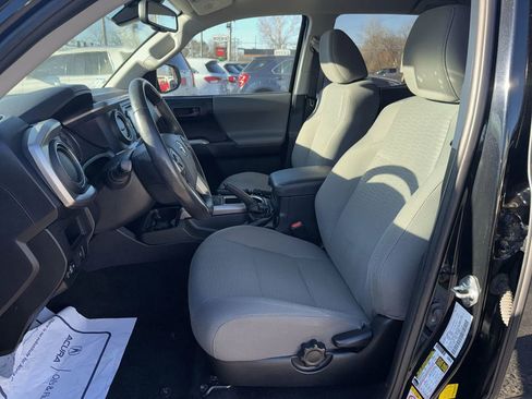 Used 2018 Toyota Tacoma SR5 image 13